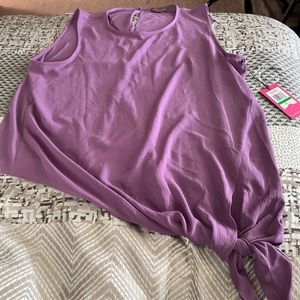 Vince Camuto Women's Purple Sleeveless Blouse